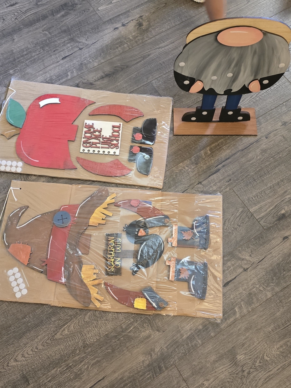 Handpainted Wooden Fall Door Hangers - Scarecrow & Apple Gnome - Picture 6 of 8